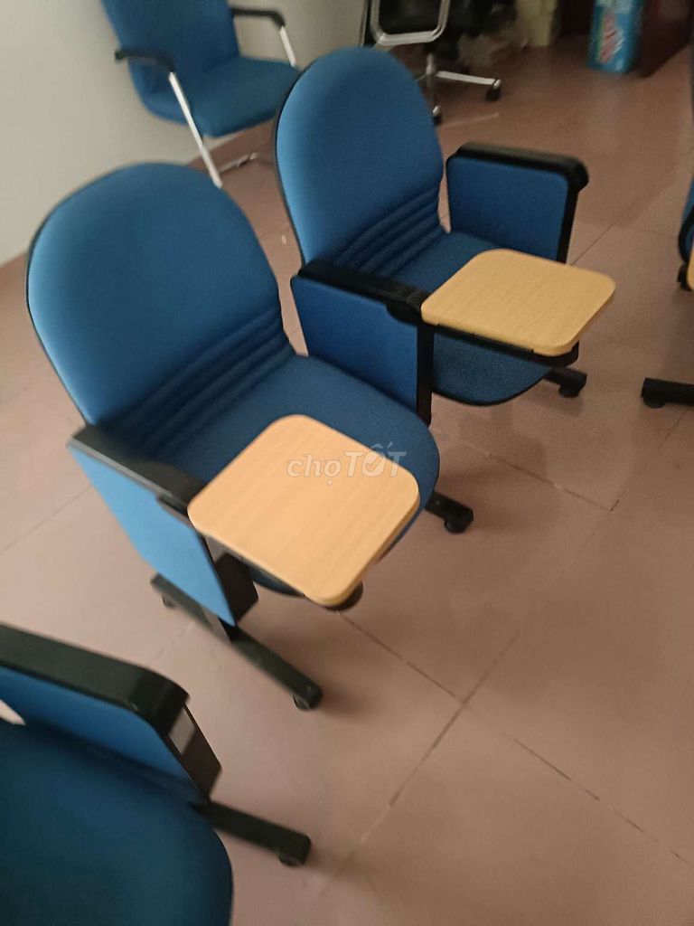 Ghế hội nghị Vải, gỗ, kim loại Xanh dương. Mua bán Bàn ghế tại Thành phố Long Xuyên An Giang được đăng bởi QUYẾL TRẦN hình 1