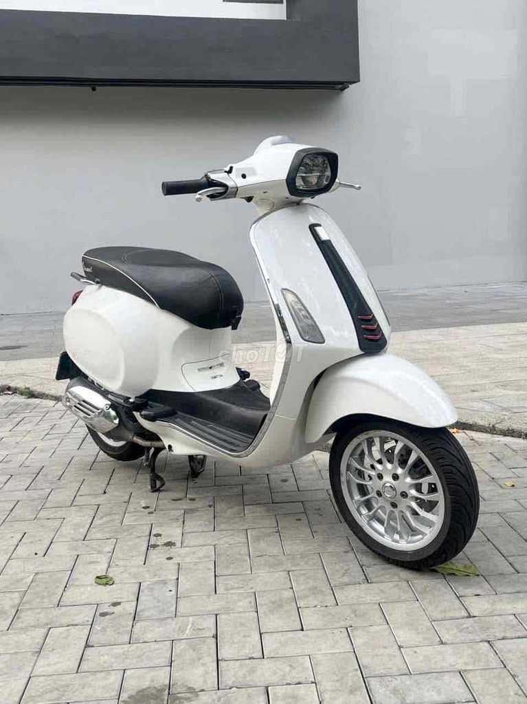 vespa sprint đèn led, máy zin êm. công chứng liền. Mua bán Xe máy tại Quận Tân Phú Tp Hồ Chí Minh được đăng bởi Nguyễn Ngọc Trí hình 2