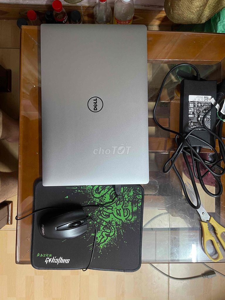 Dell Precision 5520, 99,9%,  máy trạm. Mua bán Laptop tại Quận Hai Bà Trưng Hà Nội được đăng bởi Nguyễn Minh Thắng hình 1
