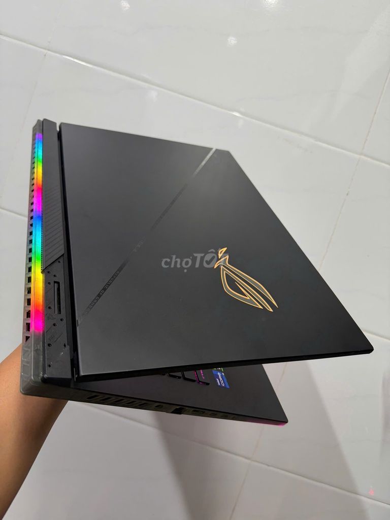 Asus ROG Strix Scar 18 i9-14900HX 18 inch 32GB/1TB. Mua bán Laptop tại Quận Tân Bình Tp Hồ Chí Minh được đăng bởi Nguyễn Phi triều hình 1