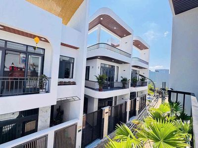 Аренда · 3 комн. · 92 м² · Quận Cẩm Lệ, ул. Đường Tôn Đản