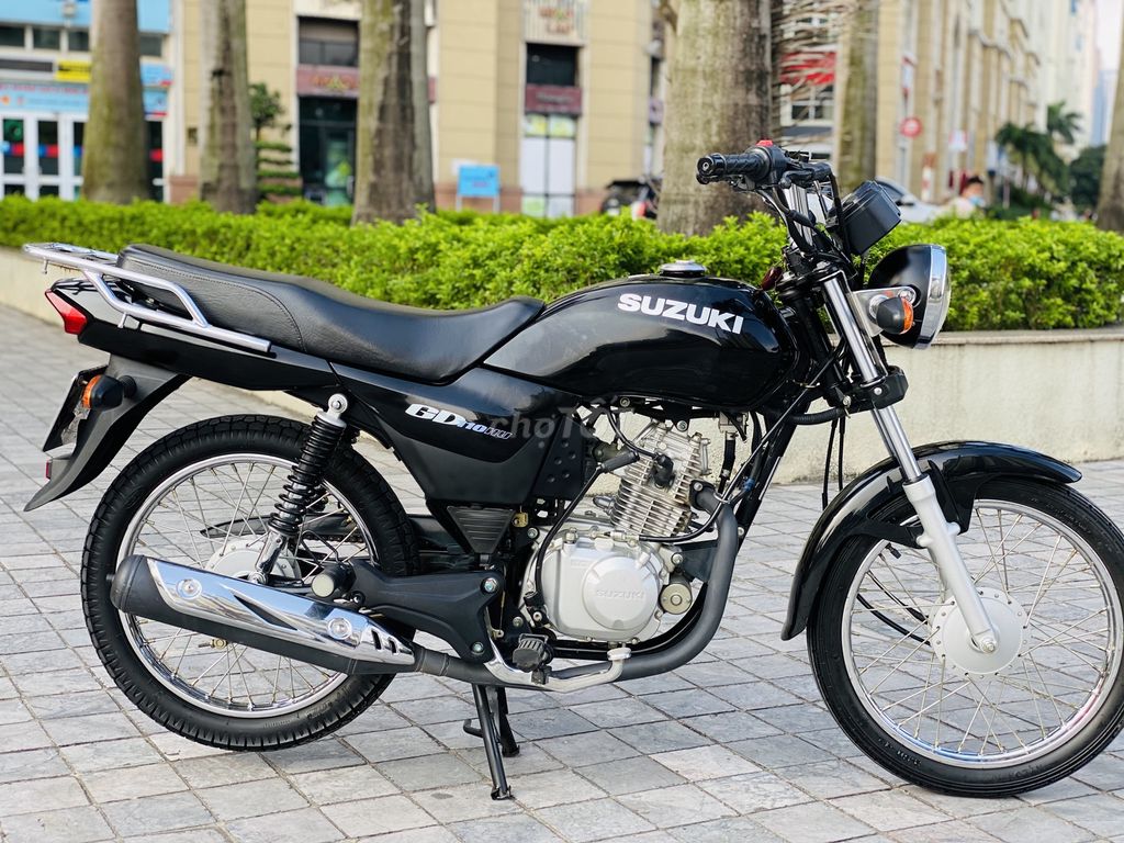 SUZUKI GD 110 MÀU ĐEN CÔN TAY XE 1 CHỦ MỚI 99%. Mua bán Xe máy tại Quận Nam Từ Liêm Hà Nội được đăng bởi A.SỰ hình 4