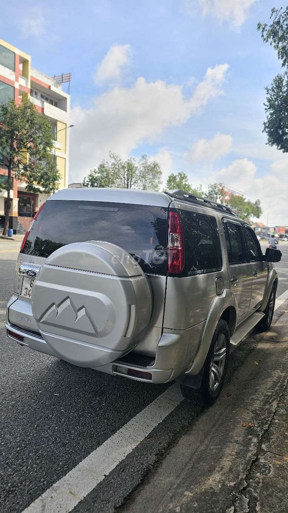 Ford everest 2010 2.5L 4x2 AT - 150000 km. Mua bán Ô tô tại Thị xã Bến Cát Bình Dương được đăng bởi Hoàng Nam hình 4