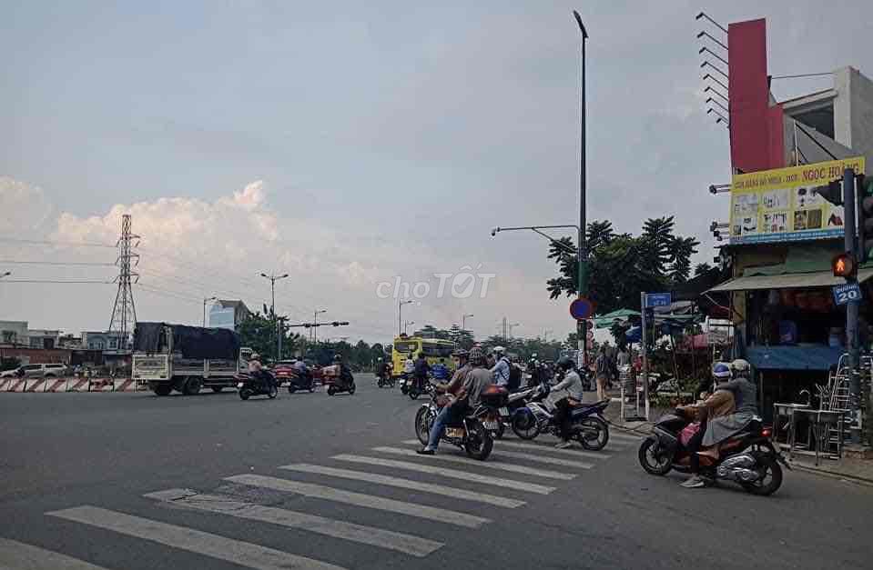 HXH liền kề Gigamall Phạm Văn Đồng, phường Hiệp Bình Chánh, 100m2