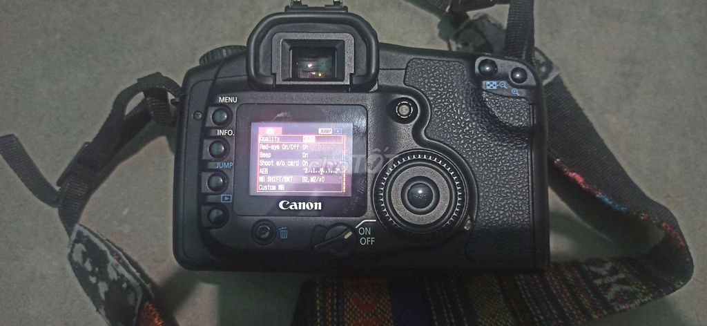 Cần bán máy ảnh Canon 20D + lens kit 18-55