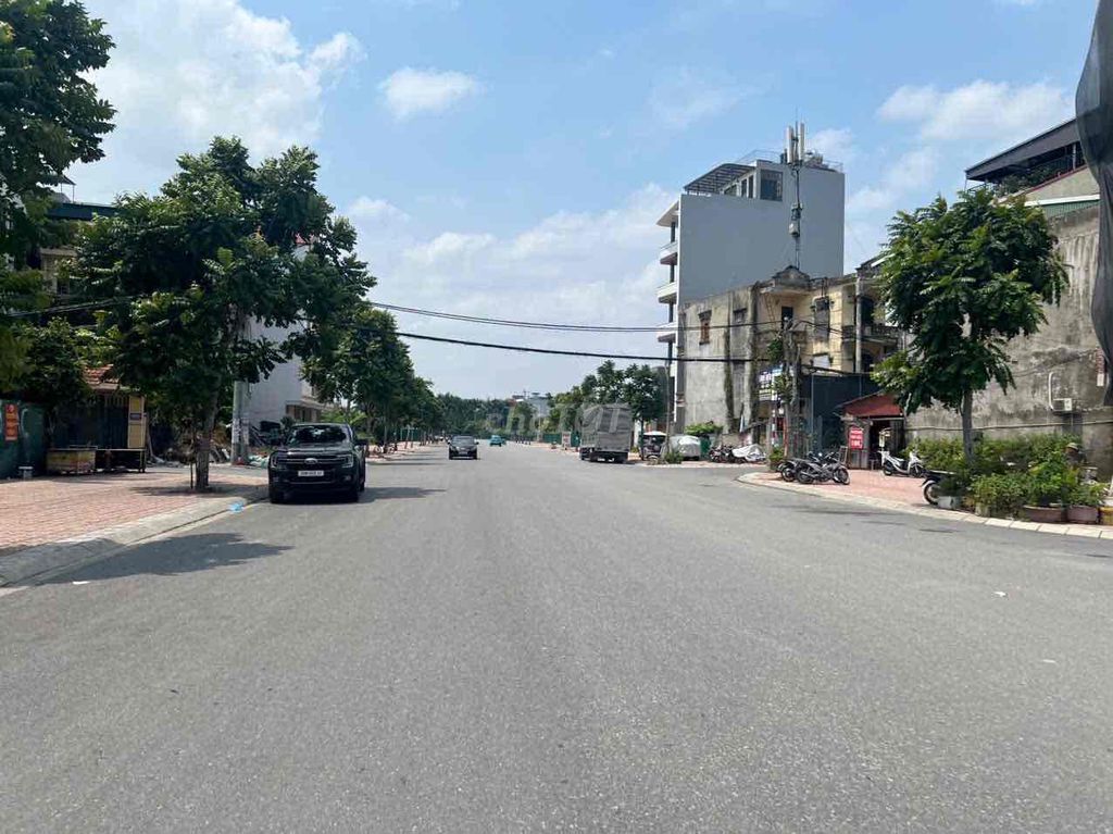 Дом в переулке 264, Нгок Туи
