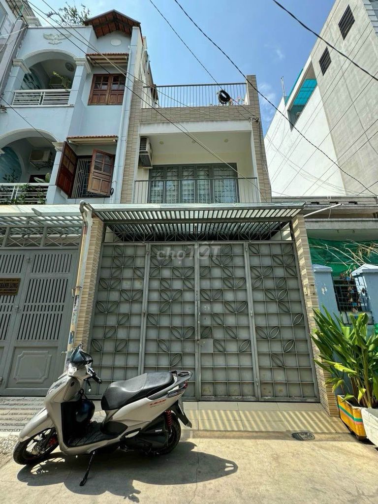 Nhà mới ở liền - hẻm xe tải - Phạm Văn Đồng - (DT: 4 x 20m). HÀNG HIẾM