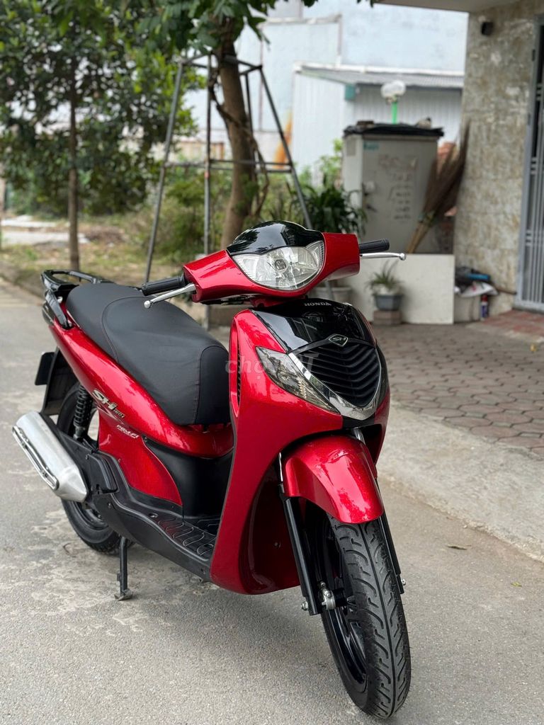 Honda SH Italia Fi 2009, красный