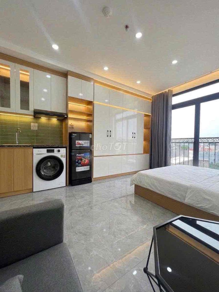 Căn hộ Studio mới 100% - 35m² Ban Công gần Sân bay, Quận 1,Bình Thạnh