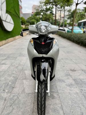 Shmode 2017 khoá điện SMK. Mua bán Xe máy tại Quận Hoàng Mai Hà Nội được đăng bởi Trường Giang Phạm