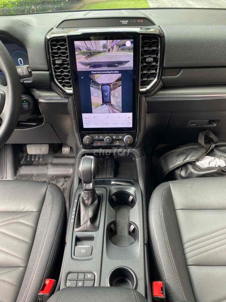 Ford Everest 2023 Titanium 2.0L 4x2 AT - 4500 km. Mua bán Ô tô tại Quận Tân Bình Tp Hồ Chí Minh được đăng bởi Sài Gòn Ford hình 9