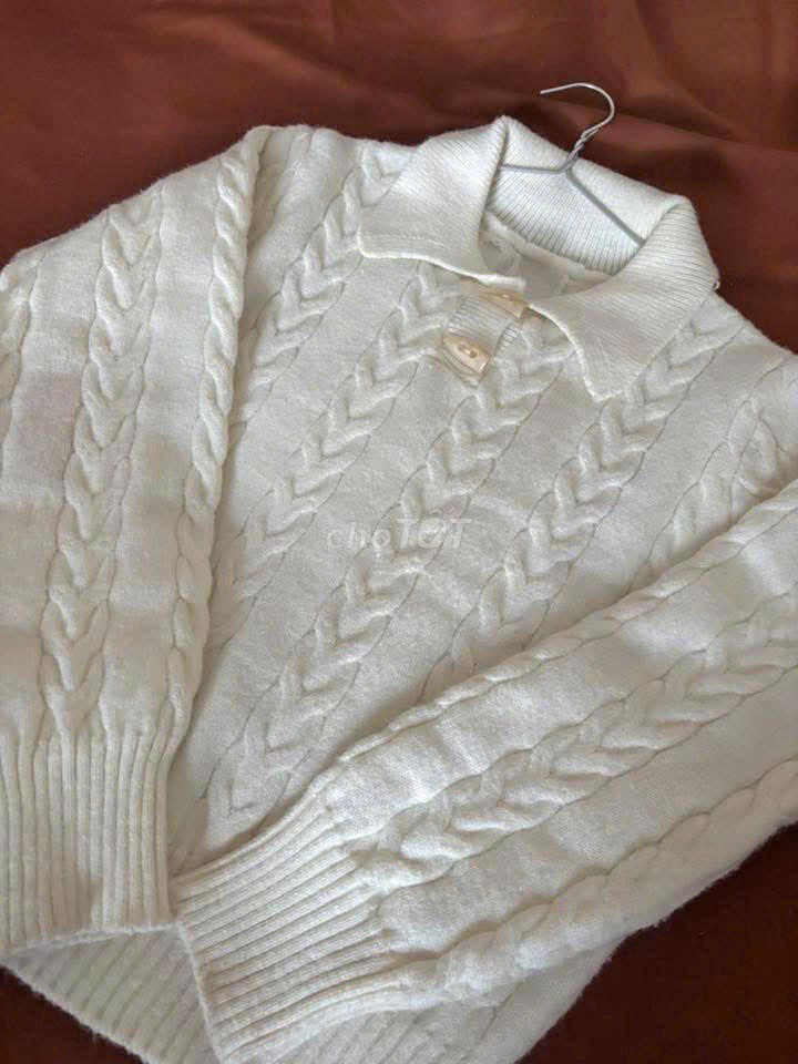 Pass áo len nữ Trắng chất Len. Mua bán Quần áo tại Thành phố Đà Lạt Lâm Đồng được đăng bởi Lê Phạm Quang Hà hình 1
