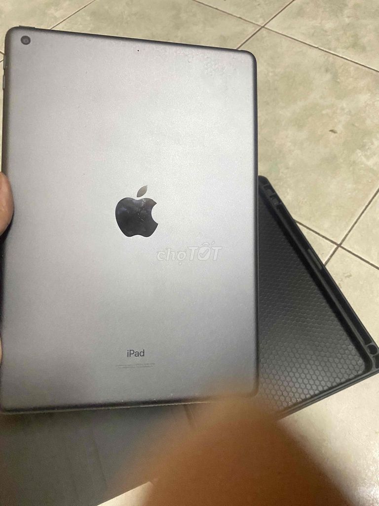 Apple iPad Gen 9 64GB Xám. Mua bán Máy tính bảng tại Quận 5 Tp Hồ Chí Minh được đăng bởi Hậu hình 1