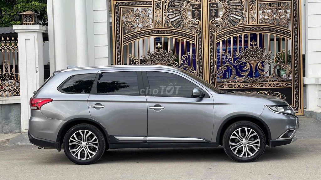 Mitsubishi Outlander 7 chỗ. Mua bán Ô tô tại Thành phố Thái Nguyên Thái Nguyên được đăng bởi Hồng Phương Auto  Auto 597 hình 4