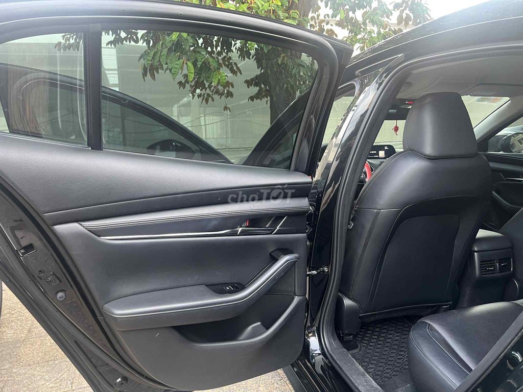 Mazda 3 2022 1.5L Luxury - 68000 km. Mua bán Ô tô tại Thành Phố Đồng Hới Quảng Bình được đăng bởi Hien Nguyen hình 8