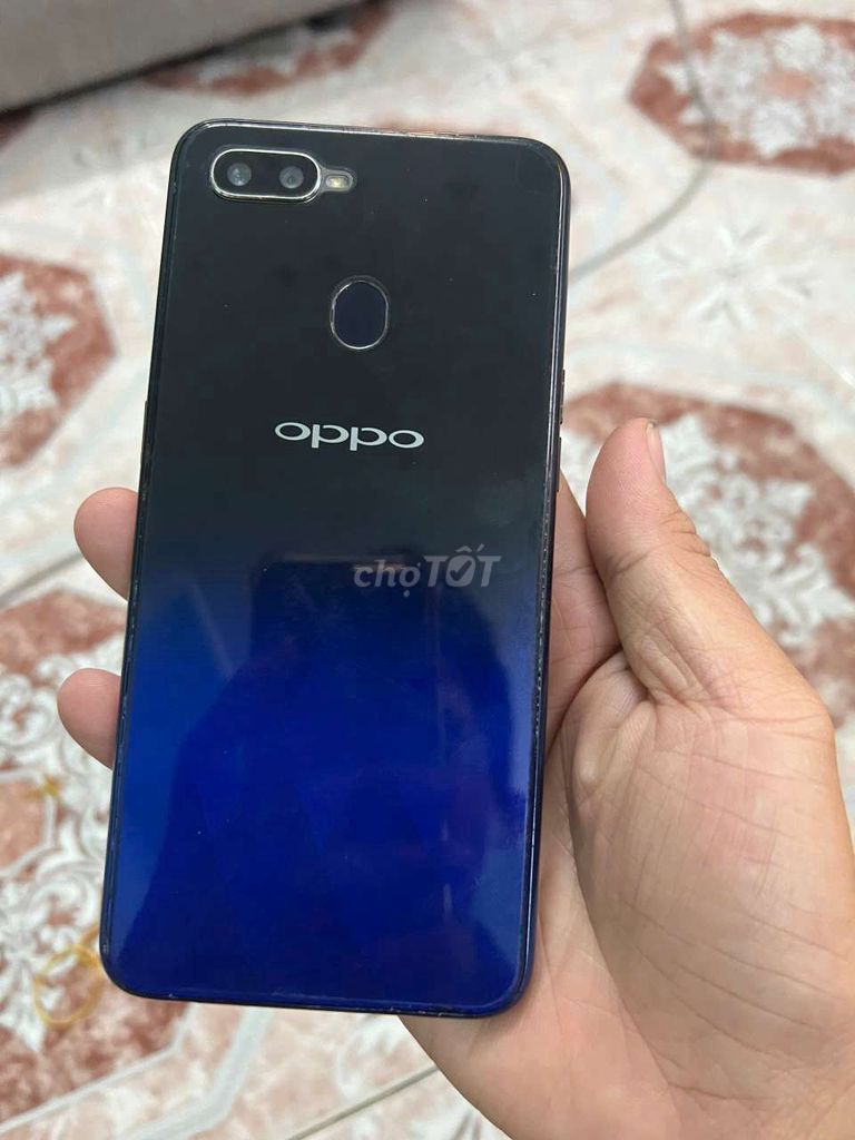 Oppo f9, 64g, màn có 1 vết xước, 790k