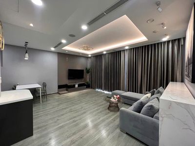 Cho Thuê CHCC Oriental Plaza, Giá 11tr5, 2PN, 2WC, 80m2.