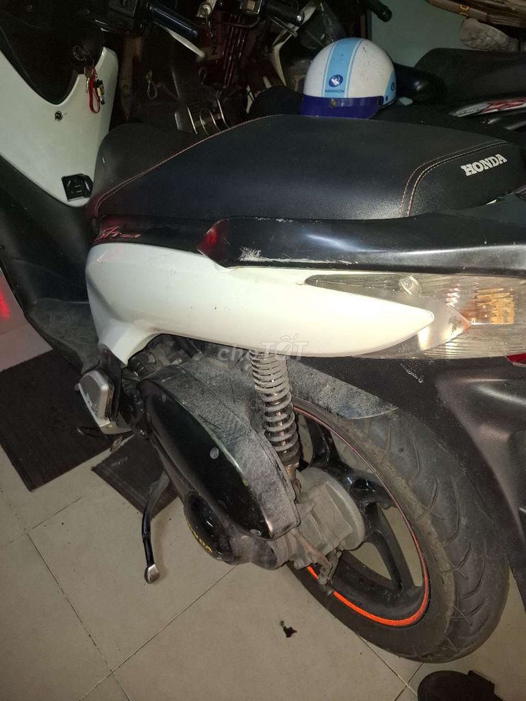 Xe nhà dư dùng cần bán chính chủ xe SH Ý 150 /2008. Mua bán Xe máy tại Quận 5 Tp Hồ Chí Minh được đăng bởi Hoang gia hình 3