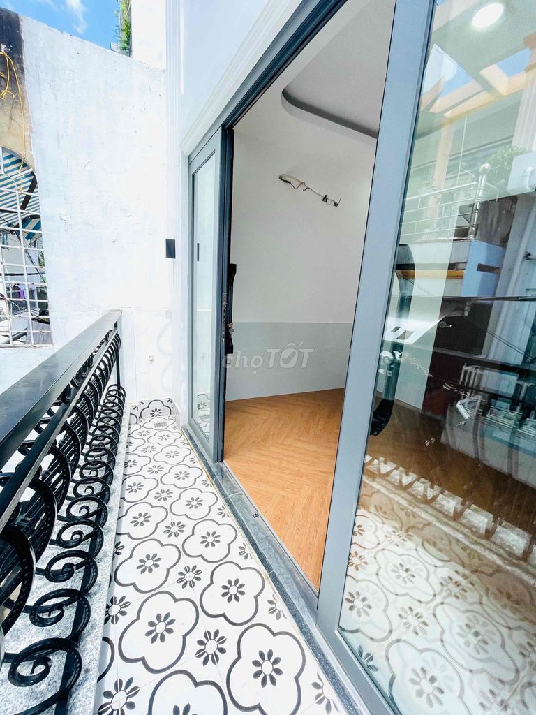 BÁN NHÀ ĐƯỜNG PHẠM VĂN CHÍ, QUẬN 6, HXH, 4 TẦNG, SHR 9 CHỦ, HOÀN CÔNG. Mua bán nhà ở tại Quận 6 Tp Hồ Chí Minh được đăng bởi Thiện Lành hình 2