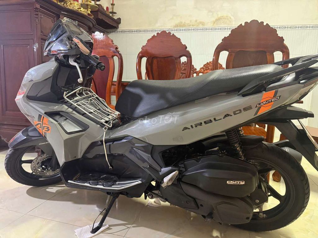 Honda Airblade 125 2021 Xám Zin. Mua bán Xe máy tại Quận Cái Răng Cần Thơ được đăng bởi Tien Thuy hình 2