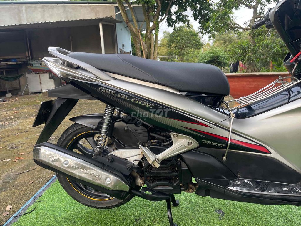 cần bán air blade. Mua bán Xe máy tại Thị xã Phú Mỹ Bà Rịa - Vũng Tàu được đăng bởi Lê  Thanh Hải  hình 8