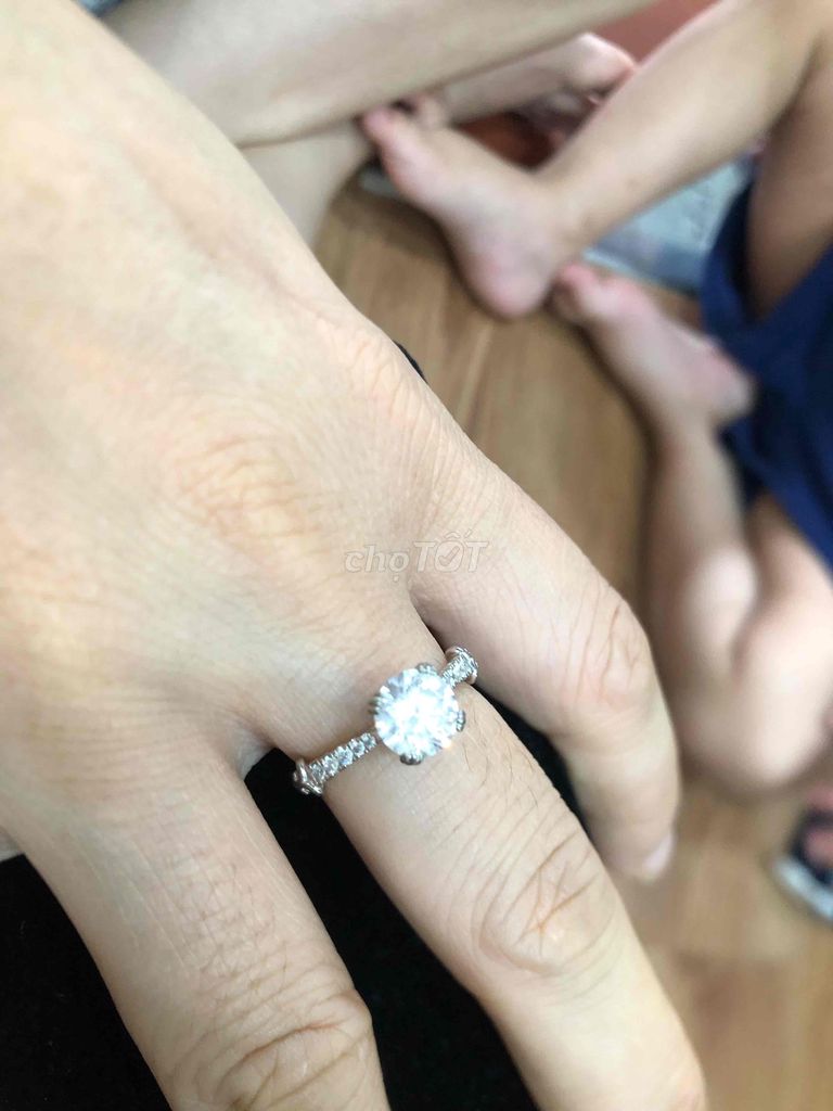 Nhẫn Nữ Bạc màu Bạc. Mua bán Phụ kiện thời trang khác tại Quận Ba Đình Hà Nội được đăng bởi Ngô Hoàng Anh hình 1