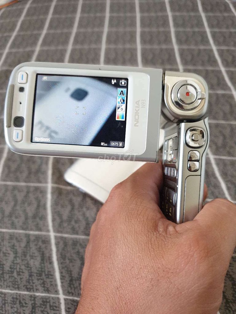 Nokia N93 bạc cổ độc zin nguyên bản. Mua bán Điện thoại tại Quận 11 Tp Hồ Chí Minh được đăng bởi Phương Nhất Điền hình 4