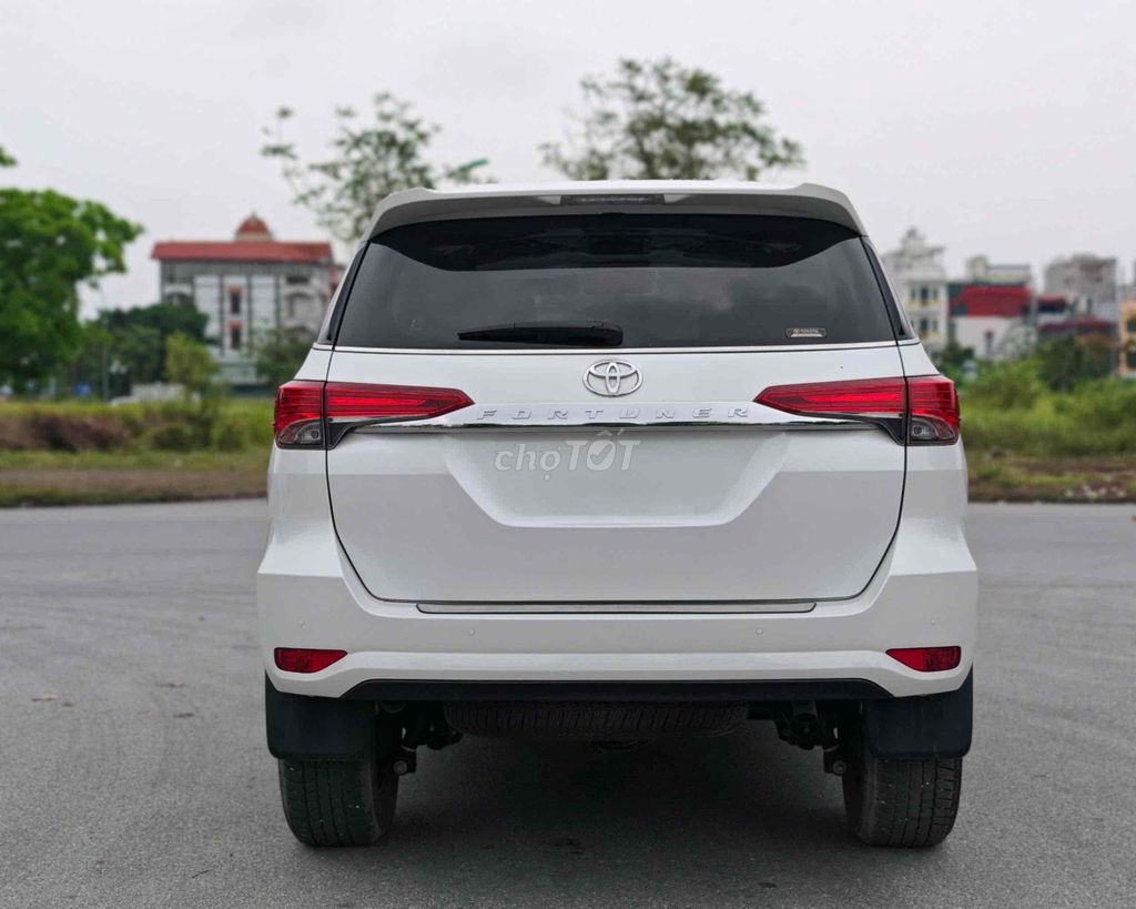 Toyota Fortuner 2022 odo 3.2v cực đẹp. Mua bán Ô tô tại Quận Nam Từ Liêm Hà Nội được đăng bởi Đại lý Toyota Mỹ Đình hình 2