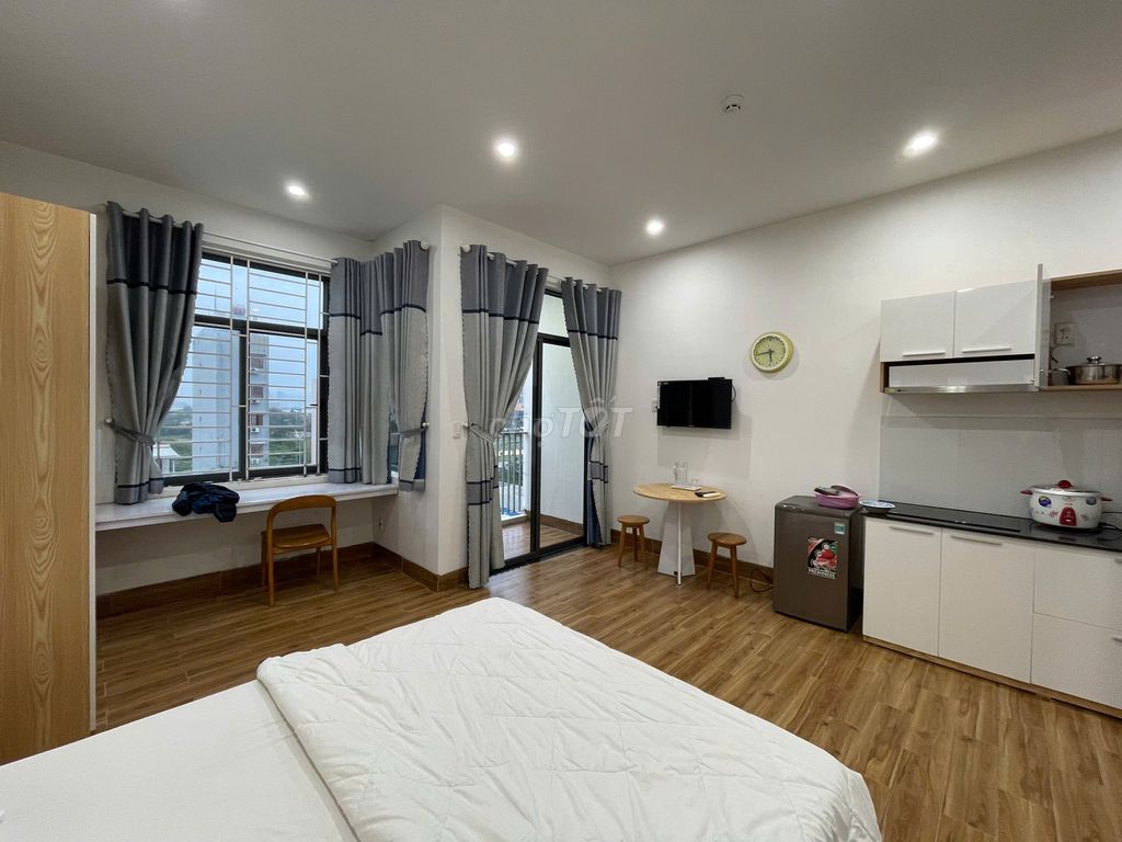 Căn Hộ - Đường Trương Văn Hiến - Đủ Nội Thất - Có Ban Công
