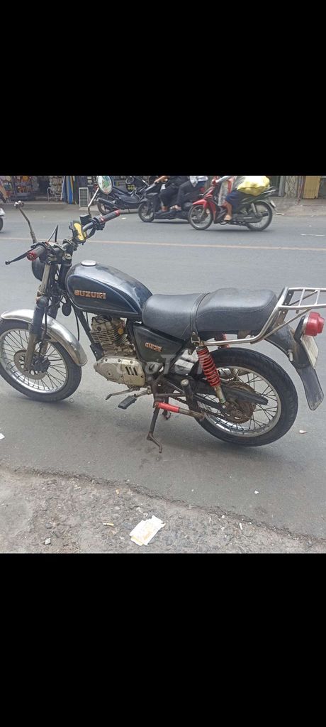 mô tô Suzuki GN zin trùm mền còn tin là còn bán. Mua bán Xe máy tại Quận 10 Tp Hồ Chí Minh được đăng bởi văn phúc  hình 3