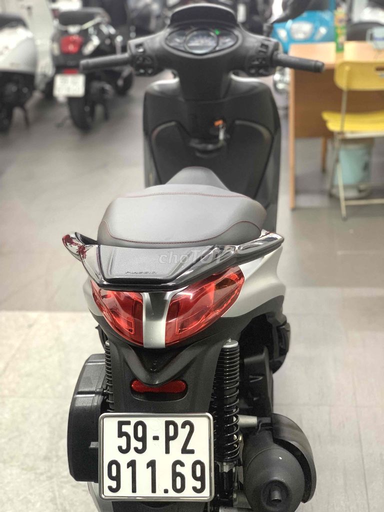 Piaggio Medley S 150 ABS Bạc đã qua sử dụng. Mua bán Xe máy tại Quận Phú Nhuận Tp Hồ Chí Minh được đăng bởi Cửa hàng xe máy Hoàng Dũng hình 4