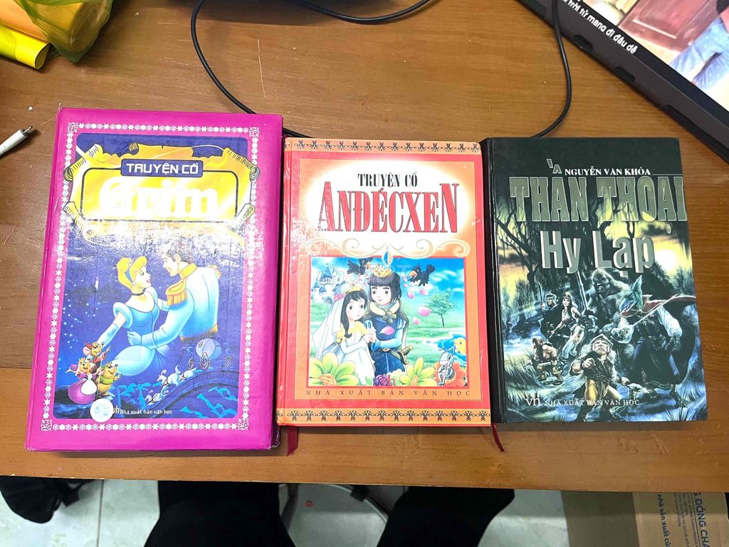 Truyện Cổ Grimm anderxen hy lạp bìa cứng. Mua bán Sách tại Huyện Bình Chánh Tp Hồ Chí Minh được đăng bởi Sách Truyện HCM hình 1