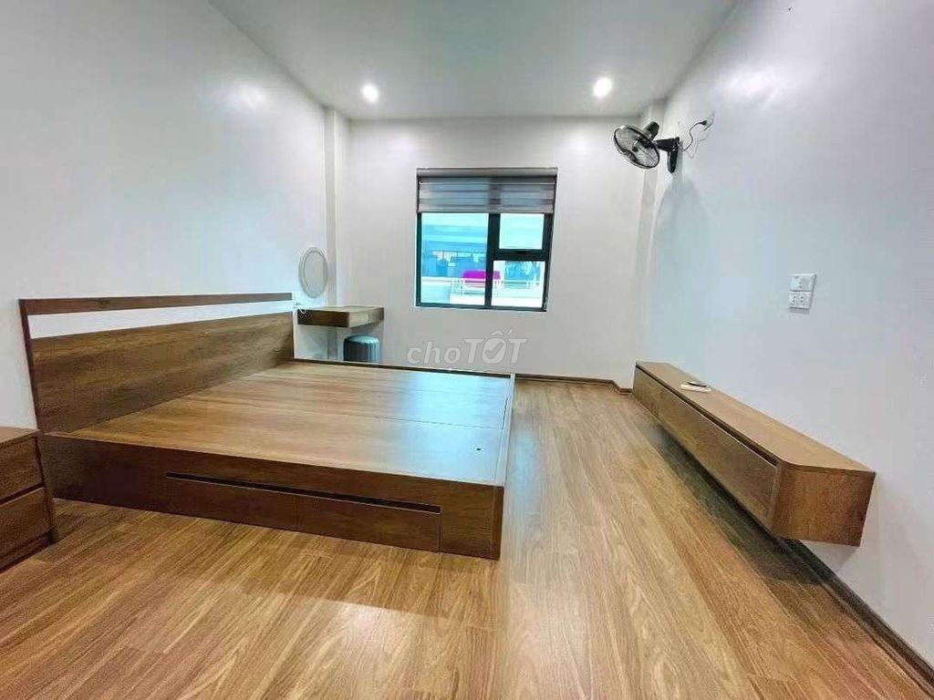 Центр Каугьяй, 35м², 5 этажей, рядом машина, вся мебель, заезжай, чуть больше 9 млрд