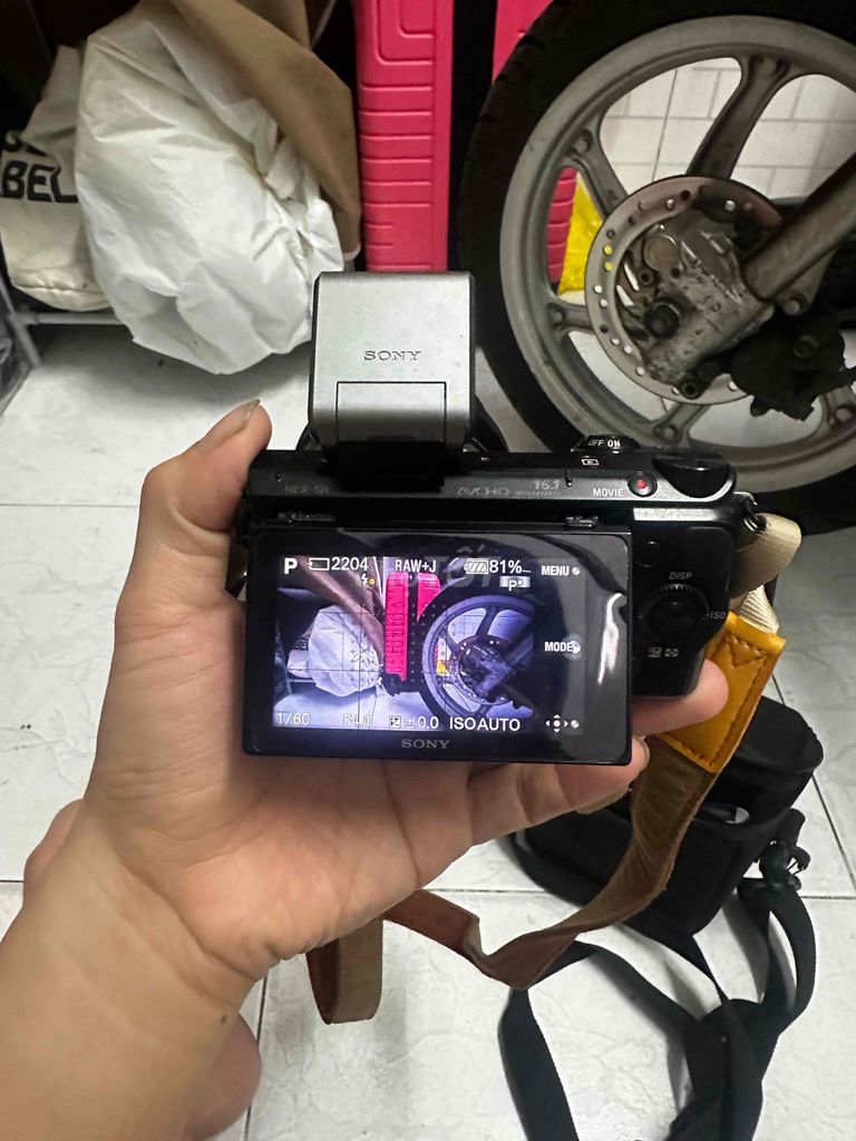 Máy ảnh Sony nex 5R lens kit. Mua bán Máy ảnh, Máy quay tại Quận Tân Phú Tp Hồ Chí Minh được đăng bởi Detailing  hình 1