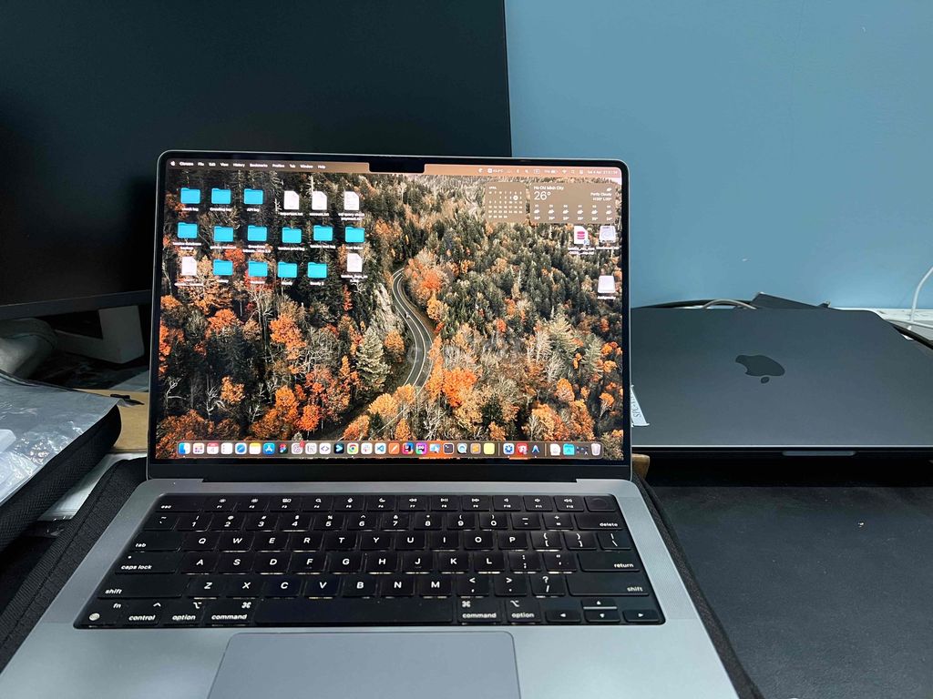 Macbook pro m1 14 inch tốt. Mua bán Laptop tại Huyện Hóc Môn Tp Hồ Chí Minh được đăng bởi Quang  hình 1