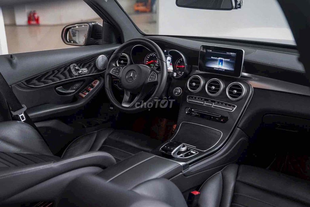 Mercedes GLC300 4MATIC 2019 Bao Check Test. Mua bán Ô tô tại Quận Bình Tân Tp Hồ Chí Minh được đăng bởi Hoàng Thọ hình 8