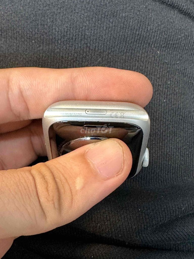 Apple Watch Series 5 Bạc. Mua bán Thiết bị đeo thông minh tại Quận 12 Tp Hồ Chí Minh được đăng bởi Ngô Văn Sơn hình 1