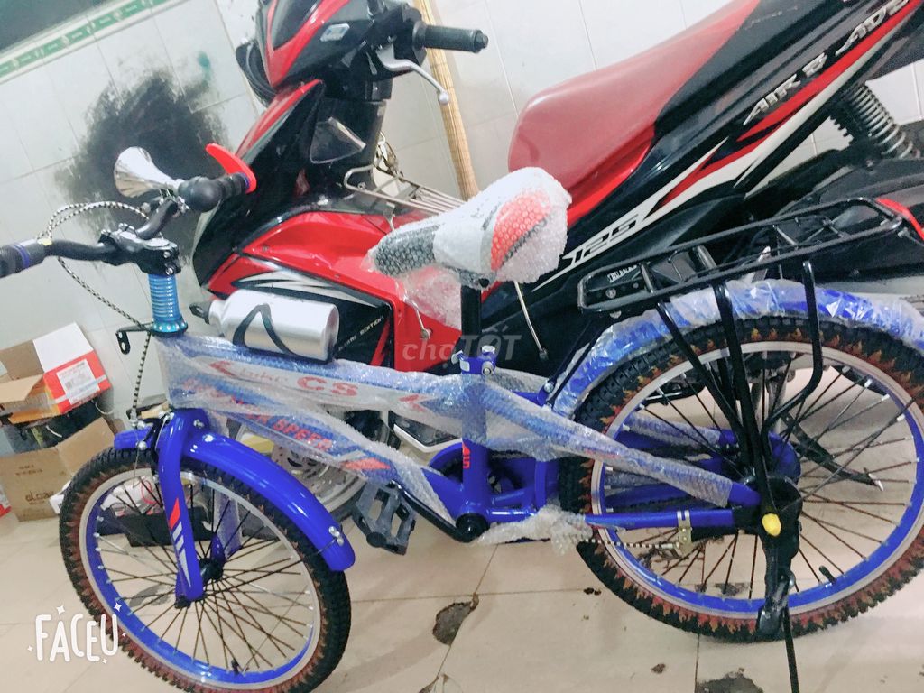 0937728055 - Xe đạp bé trai nhập khẩu 20inch màu xanh !