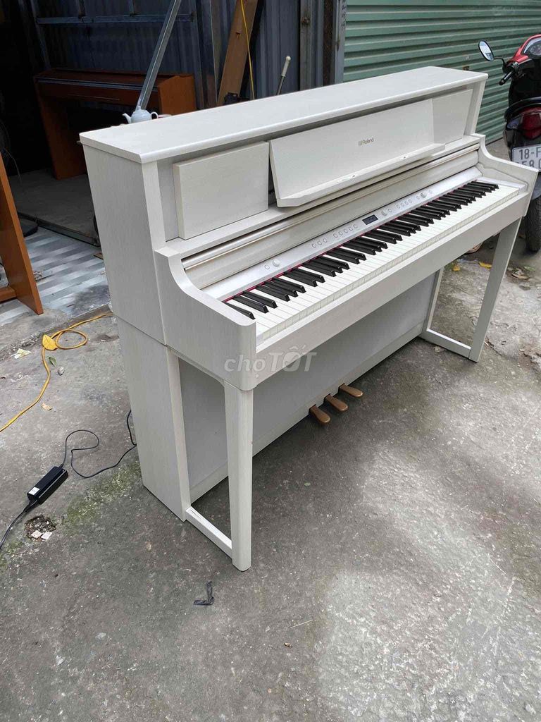 ĐÀN PIANO ĐIỆN Roland Lx 705 New màu trắng