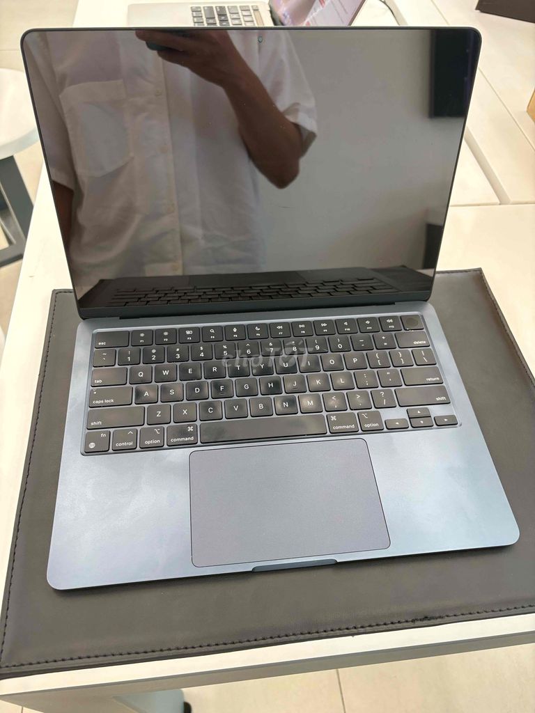 Apple Macbook Air M2 8GB/256GB Đã Qua Sử Dụng. Mua bán Laptop tại Quận Thanh Khê Đà Nẵng được đăng bởi Thuyên Nguyễn hình 1