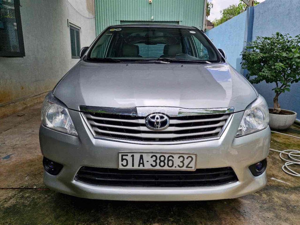 Toyota Innova 2012 2.0V - 280000 km. Mua bán Ô tô tại Quận 12 Tp Hồ Chí Minh được đăng bởi Nguyễn Phúc hình 1