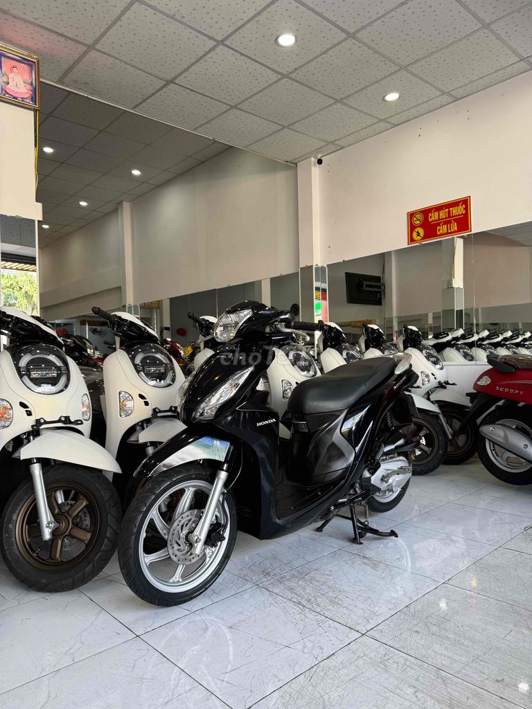 VISION 2015. Zin Cọp. Odo Thấp. Máy Zin Cực Êm. Mua bán Xe máy tại Thành phố Rạch Giá Kiên Giang được đăng bởi XE MÁY CŨ TÂN 128 hình 10