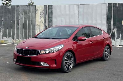 Gia đình 1 chủ mua mới trùm mền 8 năm 12 ngàn km