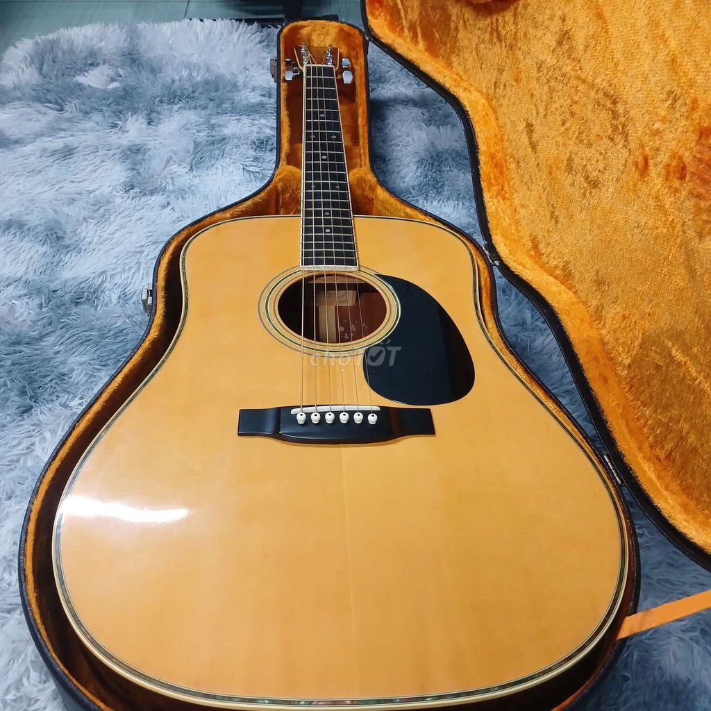 GUITAR CAT'S EYES CE 280D.