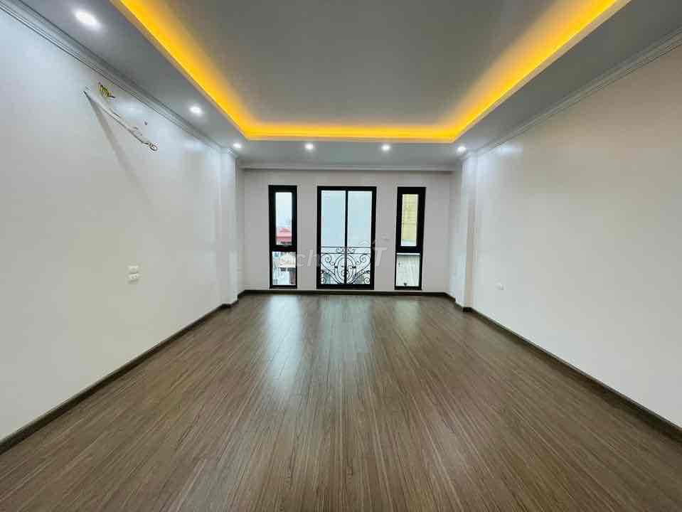 Cho thuê nhà Nguyễn Thị Định. 50m2, 5 tầng. Giá 21 triệu