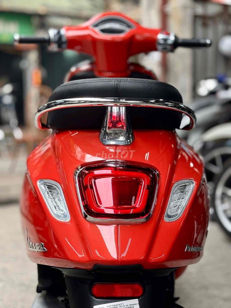Piaggio Vespa Primavera 125 2024 Đỏ. Mua bán Xe máy tại Quận Cầu Giấy Hà Nội được đăng bởi Tuấn Việt Motor hình 1