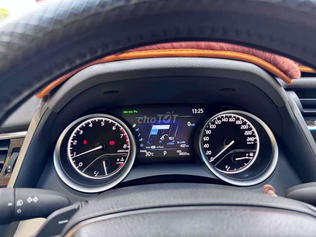 Toyota Camry 2020 2.5Q 32000 km. Mua bán Ô tô tại Thành phố Gia Nghĩa Đắk Nông được đăng bởi Vũ Lê hình 3