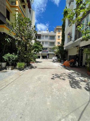 Nhà phố 40 m² · 4 PN · Đường Thái Hà