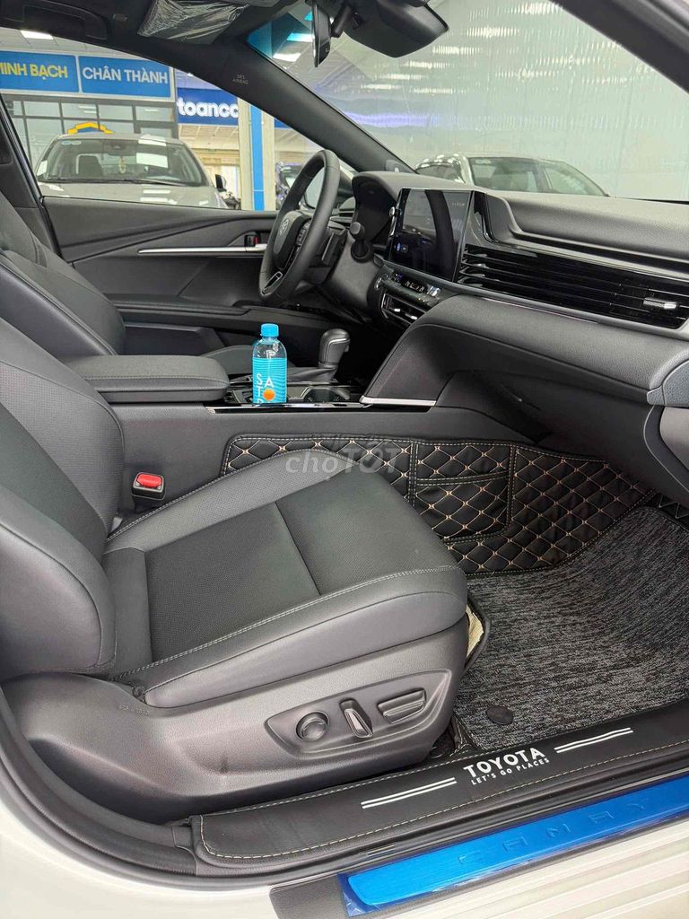 Toyota Camry 2025 2.5HV đi đúng 2000 km. Mua bán Ô tô tại Huyện Bắc Tân Uyên Bình Dương được đăng bởi pham dân hình 14