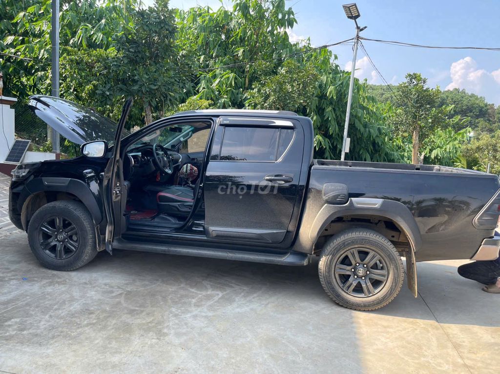 Toyota Hilux 2.4 AT một cầu Sx 2020 Nhập Thái. Mua bán Ô tô tại Quận Cầu Giấy Hà Nội được đăng bởi Hưng Toyota  hình 6